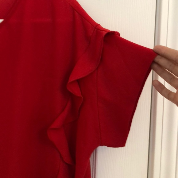 🖐 Dressy Express Ruffle Top - Picture 2 of 6